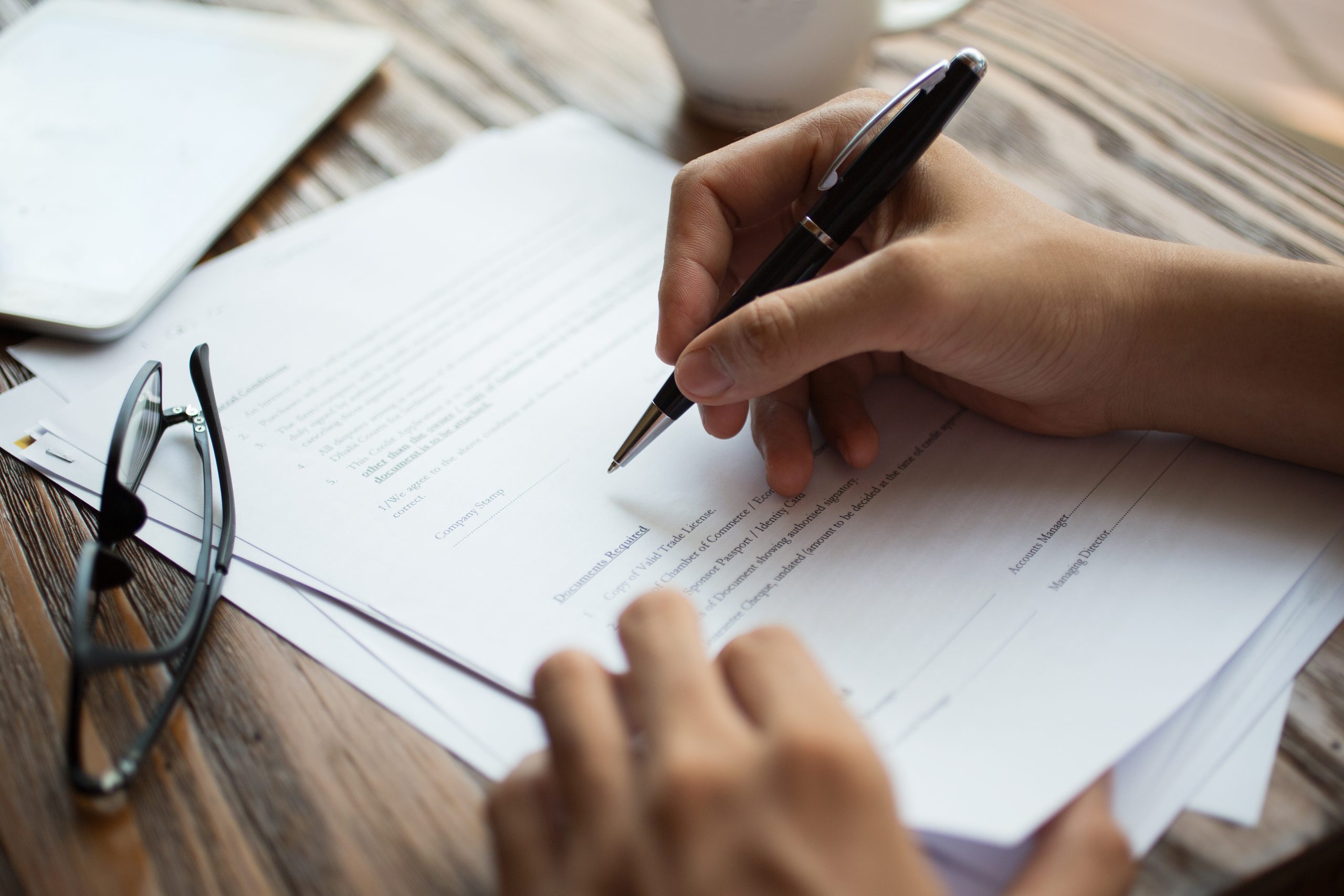 Attention à la stipulation de la période d&rsquo;essai dans le contrat de travail
